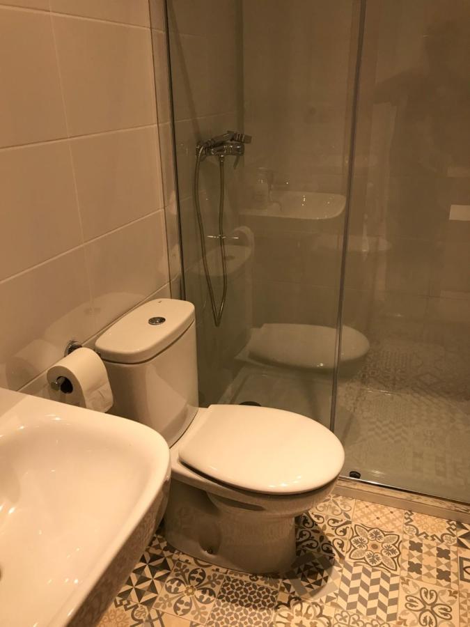 Hostal Casiano Camarasa Экстерьер фото